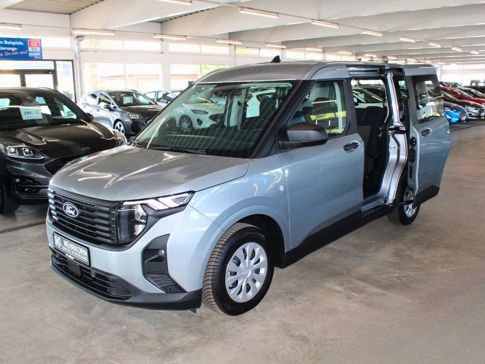 Fahrzeugabbildung Ford Tourneo Courier TREND Kamera PDC WinterPaket2
