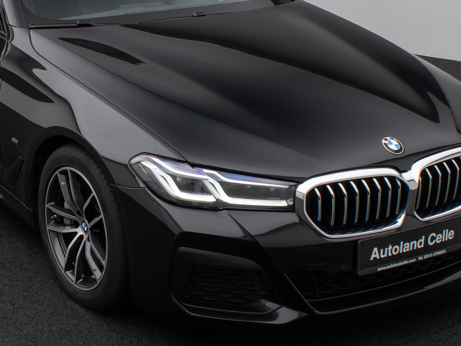 Fahrzeugabbildung BMW 530d xD M Sport Panoram Kamera Laser HUD DAB H/K