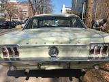 Ford Mustang V8 - 4,9 cm³ - Autos aus dem Jahr 1967