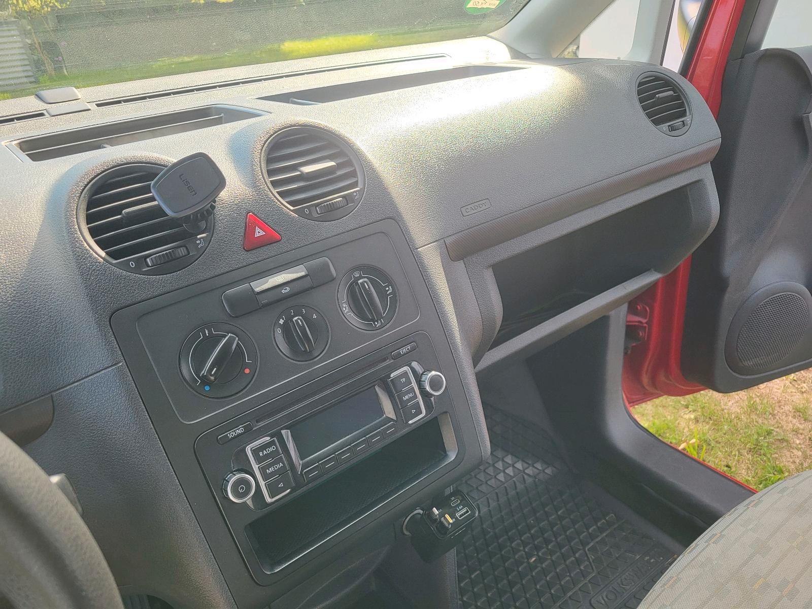 Volkswagen Caddy 2011 — photo 8
