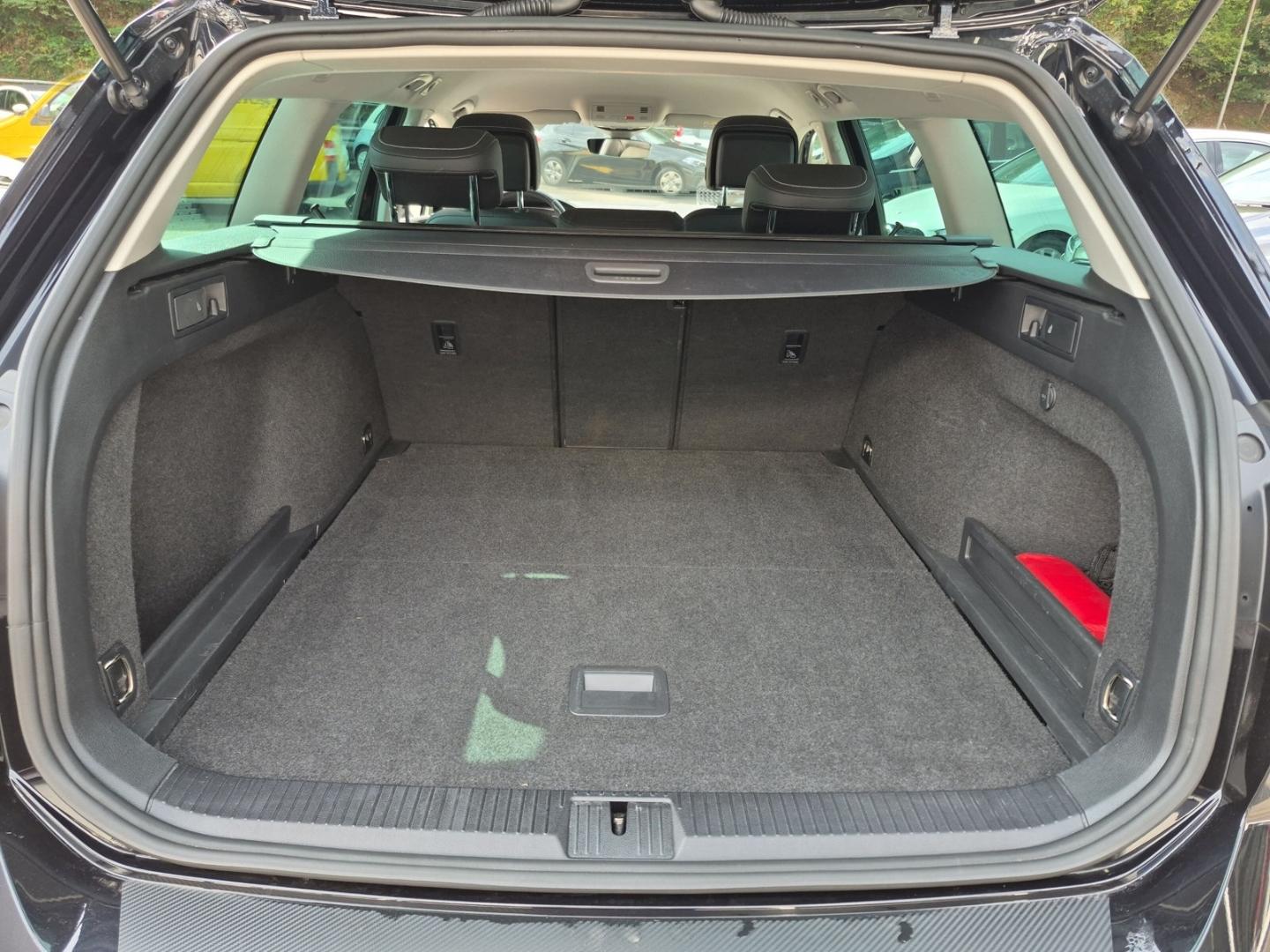 Volkswagen Passat Elegance 2.0T NAVI MatrixLED Kame, миниатюра 13