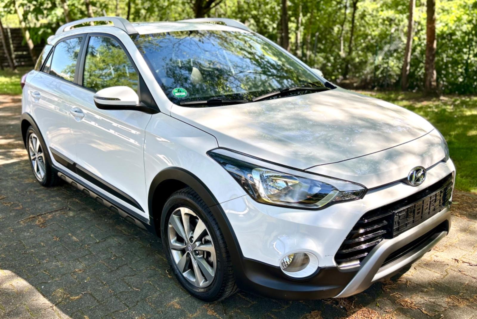 Hyundai i20 Active *NAVI*AHK*KAMERA*LENKRADHEIZ