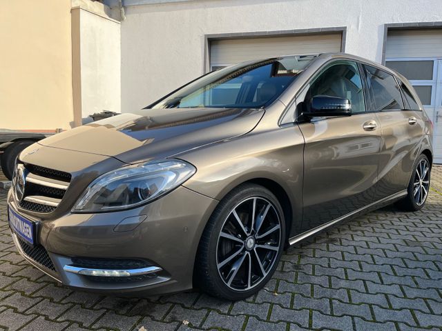 Mercedes-Benz B 180 Sportpaket / Tempomat / Navi / usw...