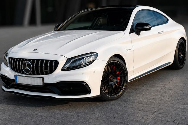 MERCEDES-BENZ C63S Coupé MOPF| Burm| Pano | Drivers P| Aero