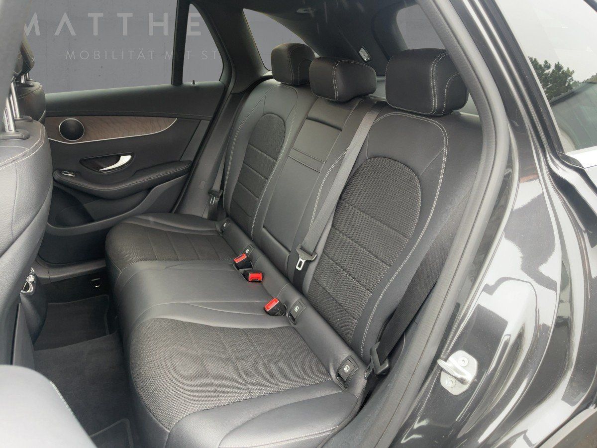 Fahrzeugabbildung Mercedes-Benz GLC 220 d 4M LED/Tempomat/Kamera/AHK