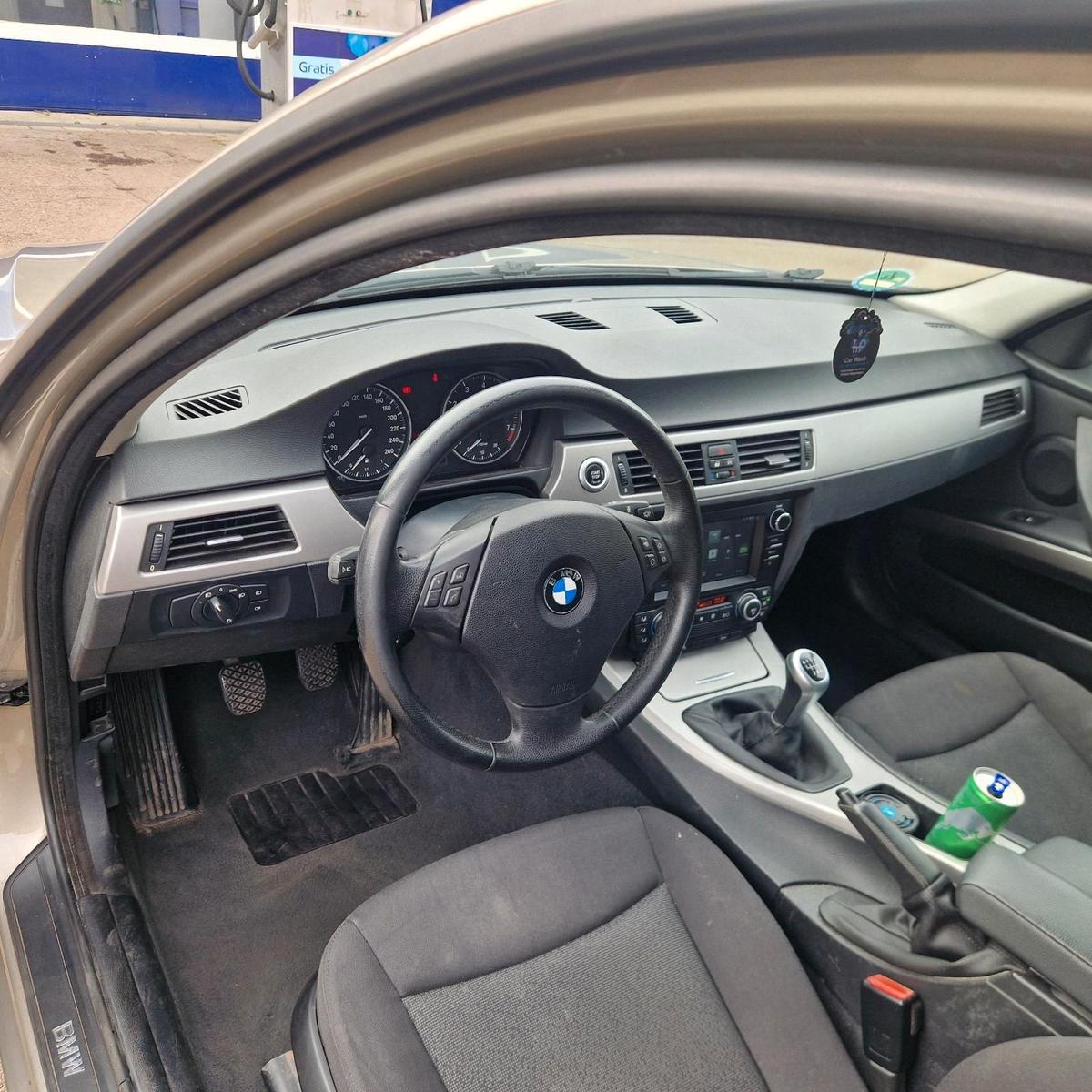 BMW 320 2008 — photo 7