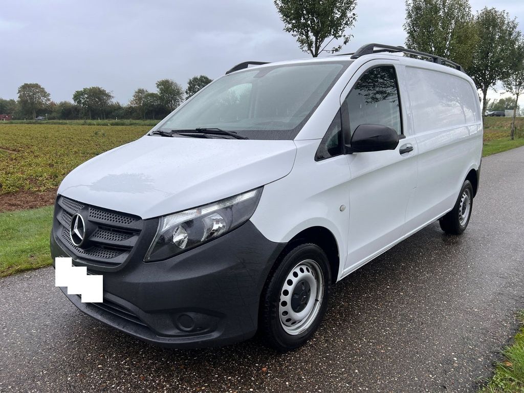 Image of Mercedes-Benz Vito