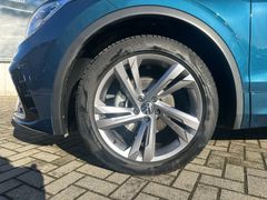 Fahrzeugabbildung Volkswagen Tiguan 1.5 TSI DSG R-Line LED NAVI KAMERA ACC
