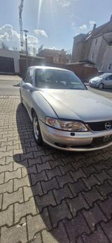 Opel Vectra  gepflegtes Rentnerfahrzeug, TÜV - gebrauchte Opel Vectra aus dem Jahr 2001