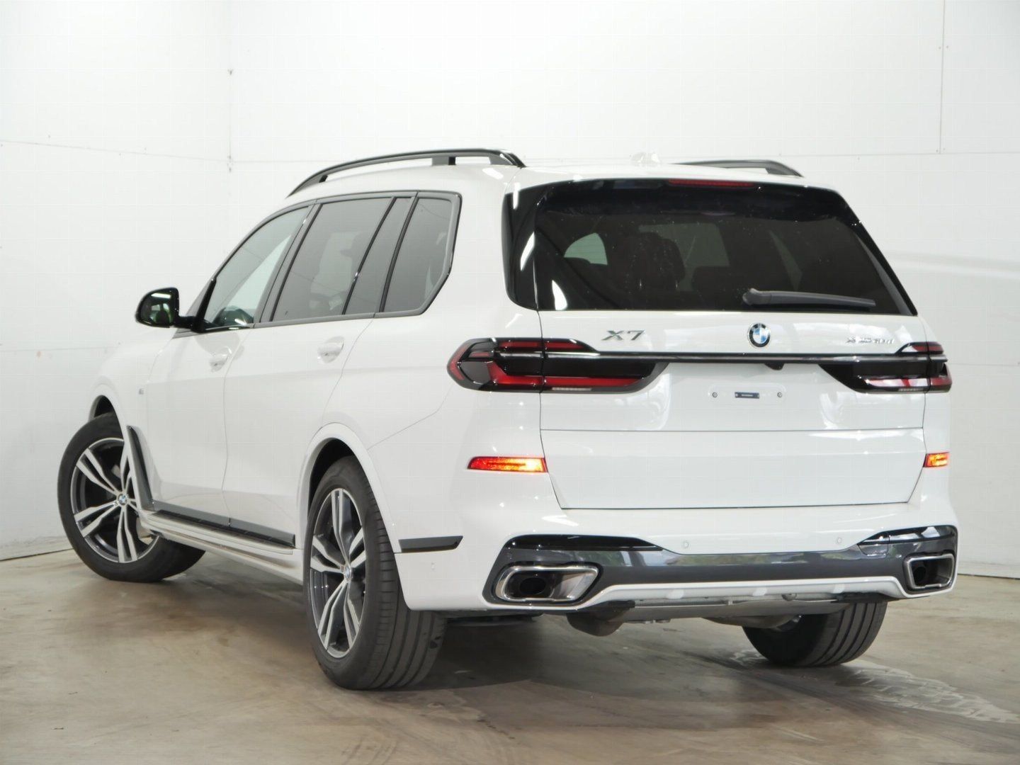 Fahrzeugabbildung BMW X7 xDrive40d M Sportpaket, Sky Lounge, Standheiz