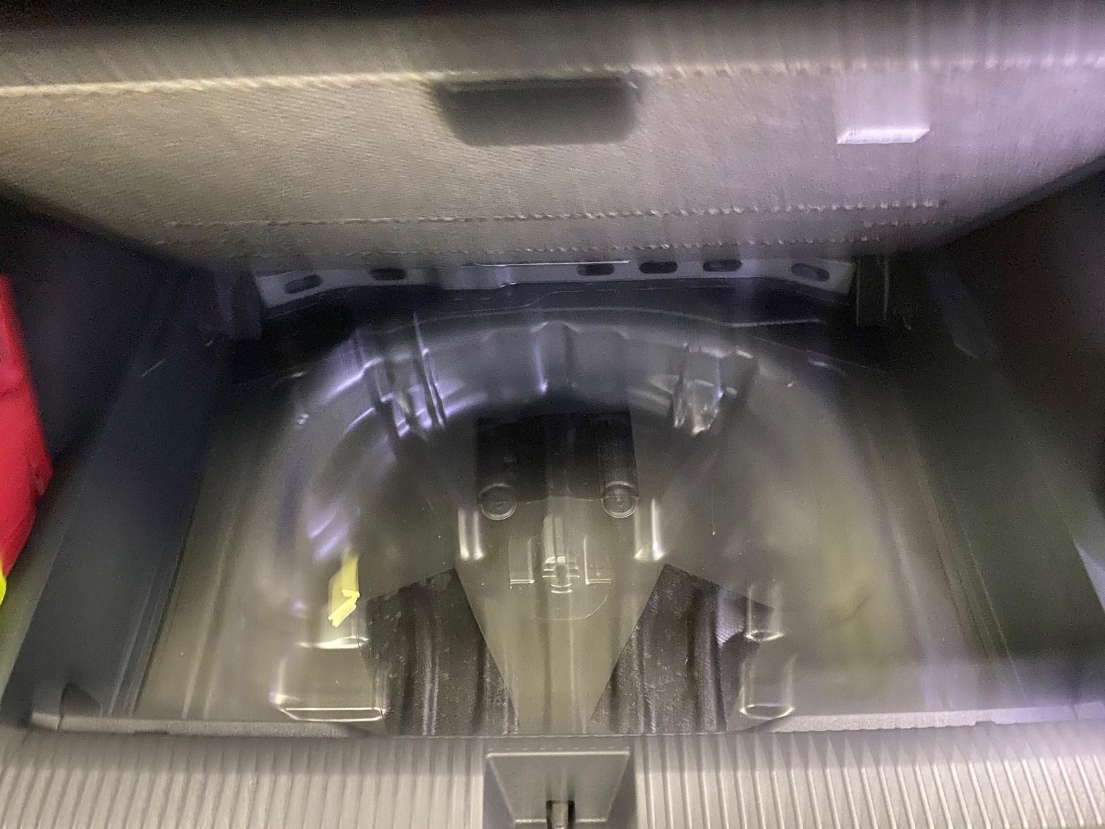 Fahrzeugabbildung Volkswagen T-Roc 1.5 eTSI R-Line NEUES MODELL AHK+ACC+KAMER