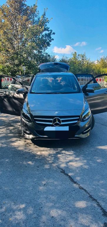 Image of Mercedes-Benz B 180