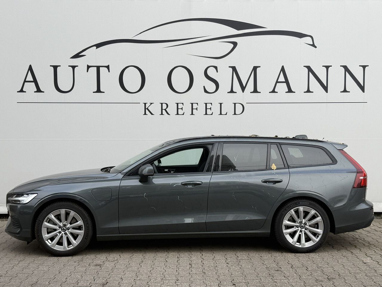 Volvo V60 T6 Plug-in Hybrid AWD Core NP: 65.498,12.- imagem 3