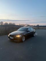 BMW Bmw e90 320i - BMW 3er Reihe: E90