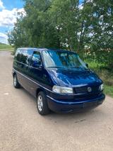 Volkswagen T4 Caravelle Restauration Abbruch - gebrauchte Volkswagen T4 Caravelle aus dem Jahr 2000