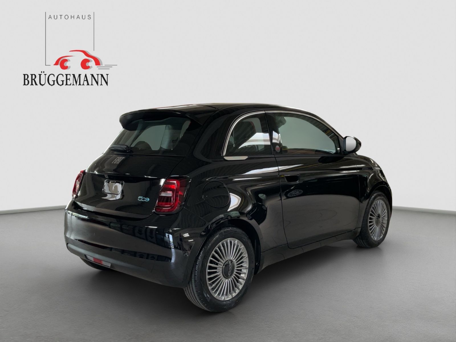 Fahrzeugabbildung Fiat 500e + Komfort Paket, Style Paket