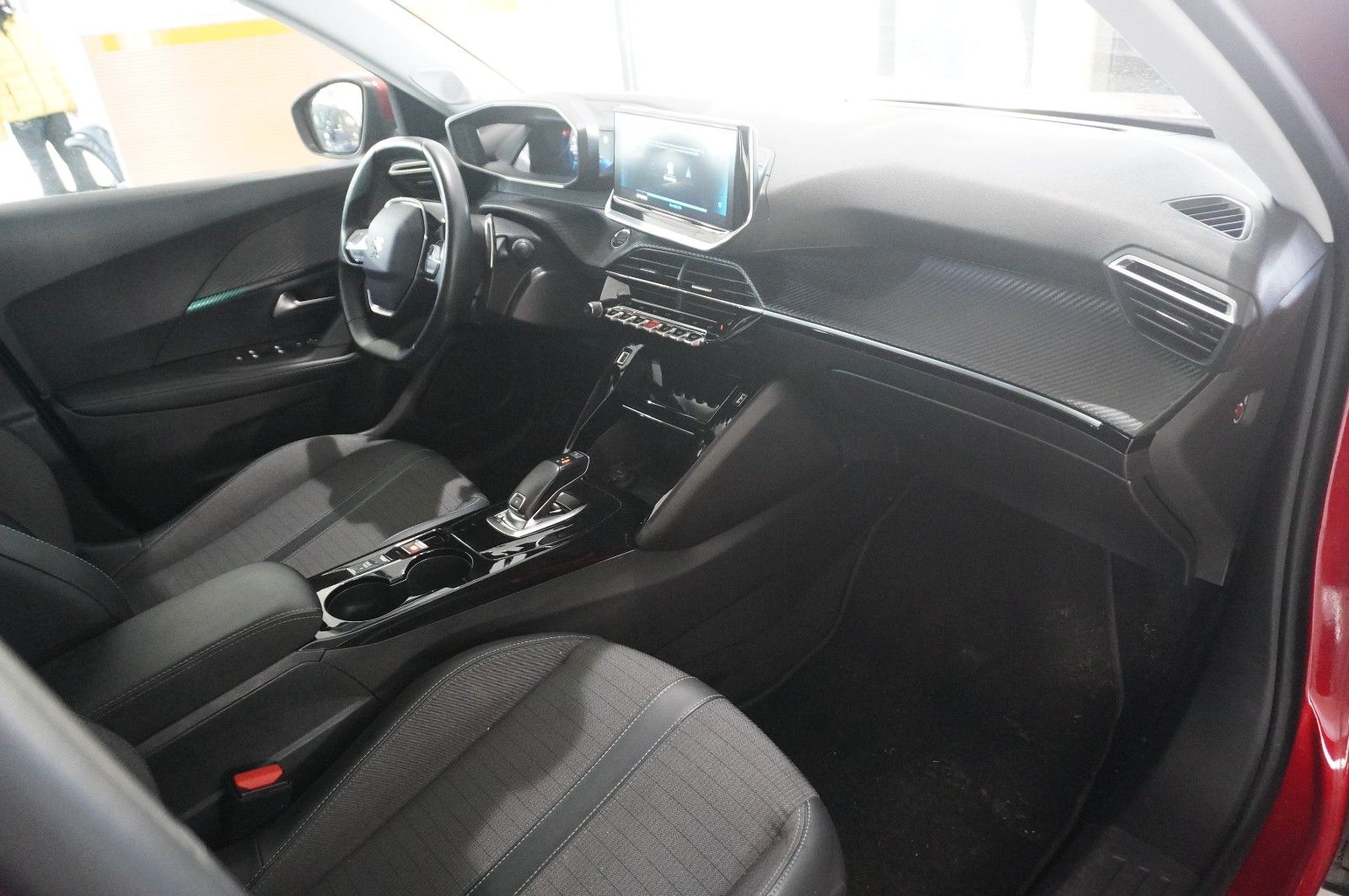 Fahrzeugabbildung Peugeot 2008 1.2T ALLURE PACK NAVI/LED/KAMERA/VIRT/3D