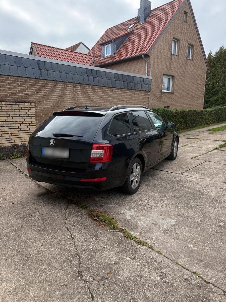 Skoda Octavia 2014 — engine 105 HP (77kW)