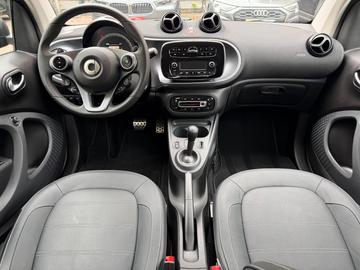 Smart ForTwo 2018 — фото 9
