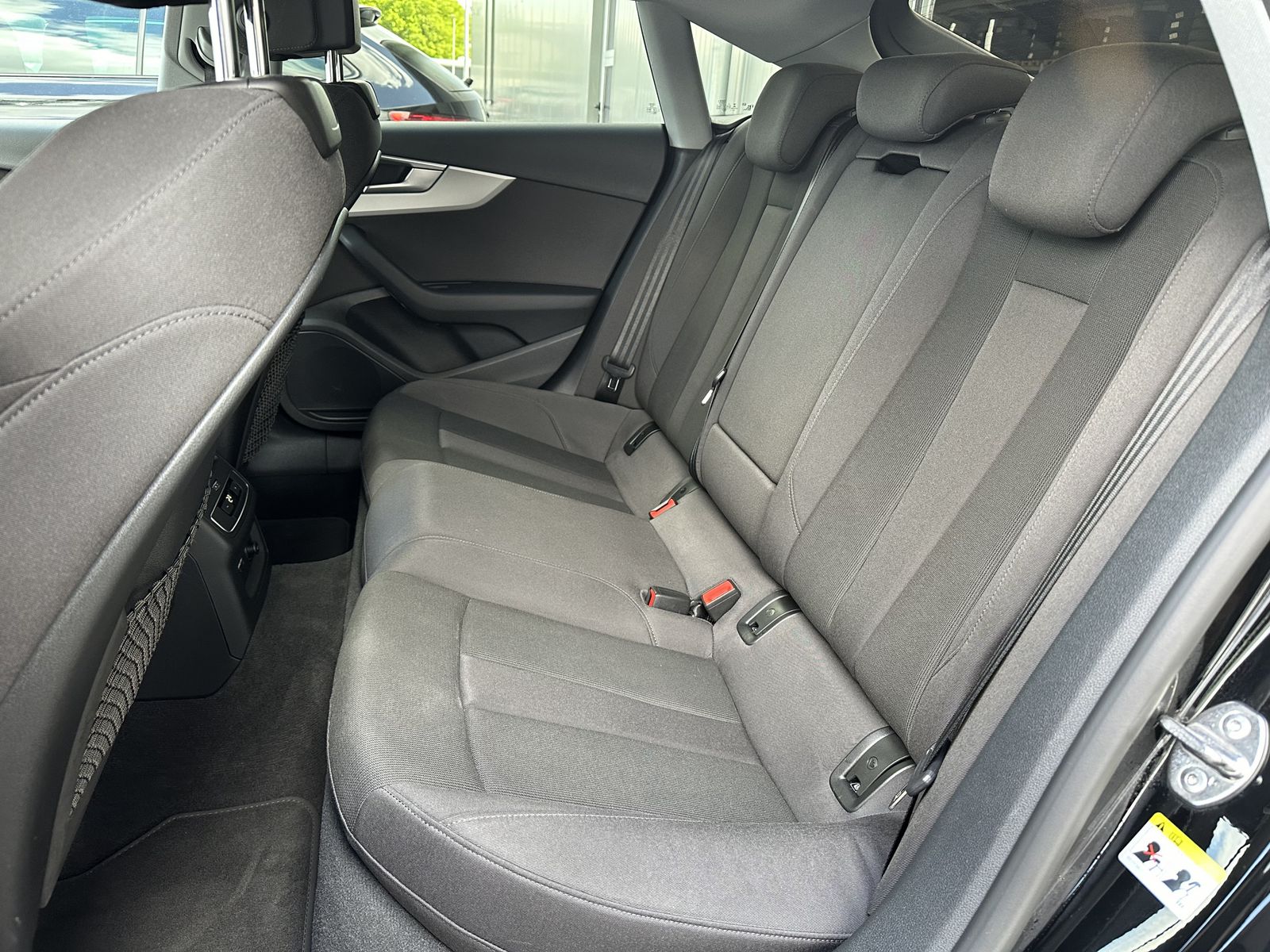 Fahrzeugabbildung Audi A5 SpB 40 TFSI Advanced NAV+LED+ACC+KAM+CARPLAY
