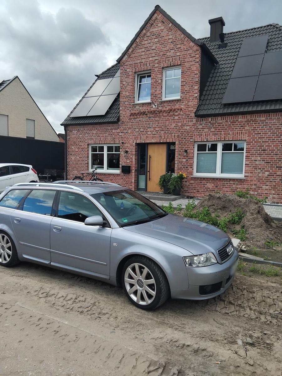 Audi A4 2004 — photo 5