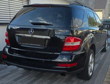 Mercedes ML 300 - 11