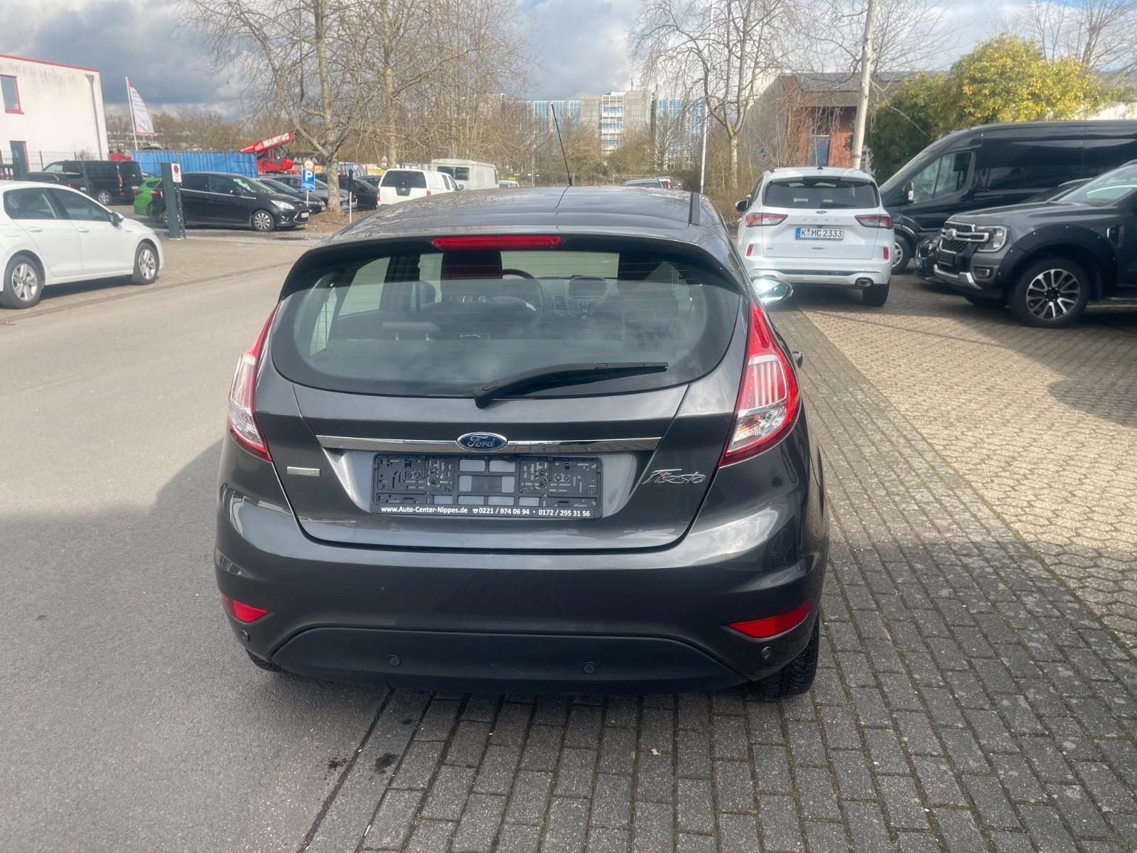 Ford Fiesta Titanium Navi Kamera Sitzheizung Alu PDC
