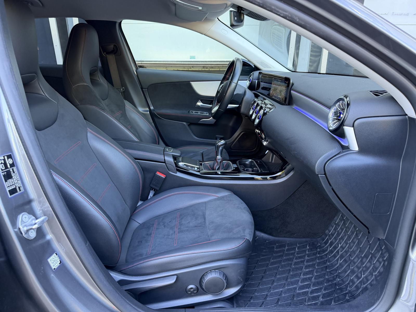 Mercedes-Benz A-Class AMG Night LED Distronic Kamera Ambiente-Be, миниатюра 23