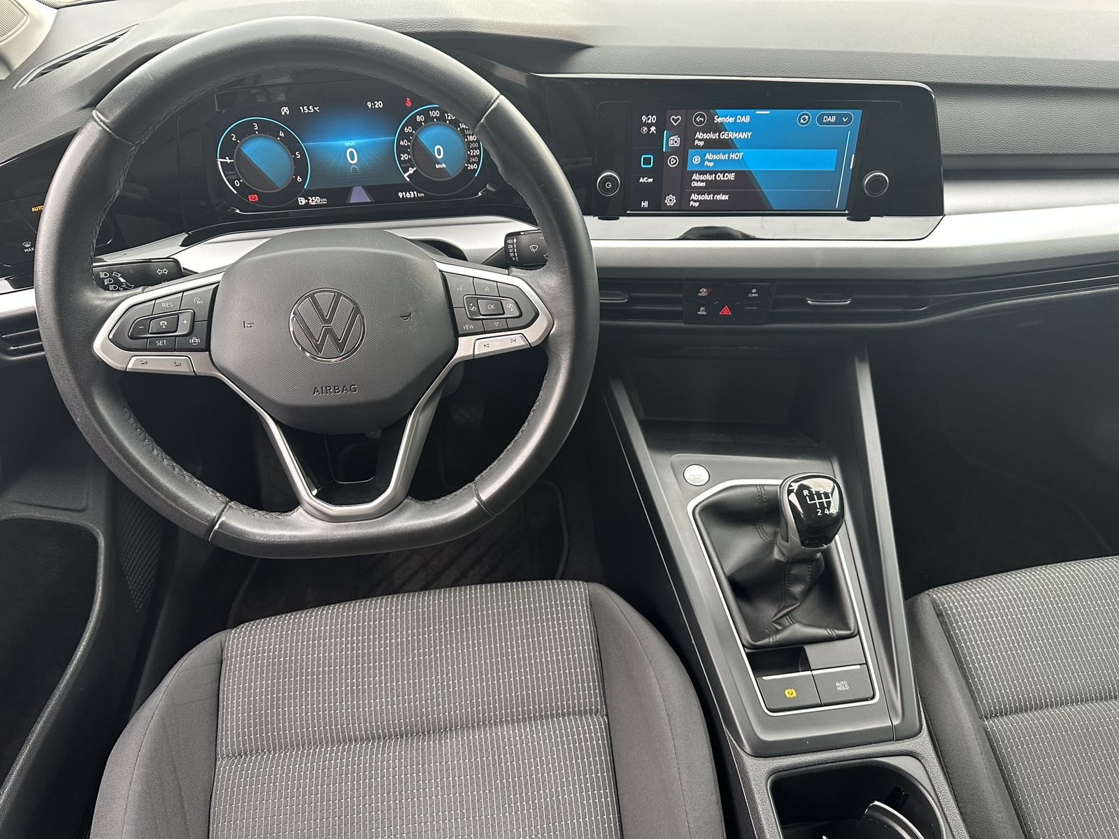 Fahrzeugabbildung Volkswagen Golf Variant 2.0 TDI LED+APS+TEMPOMAT+DIGDISPLAY