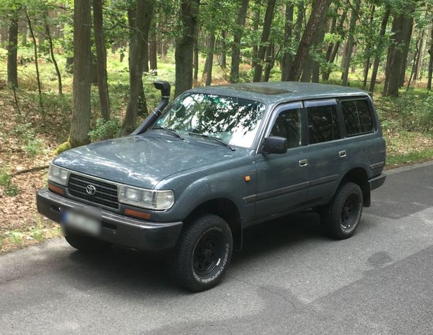 Toyota Land Cruiser HZJ 80