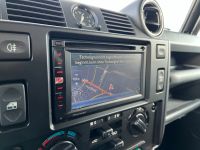 Land Rover Defender 90 TD4 6-Gang NAV AHK LED 57TKM DE-FZG. bei Autohaus Landmann & Maier OHG