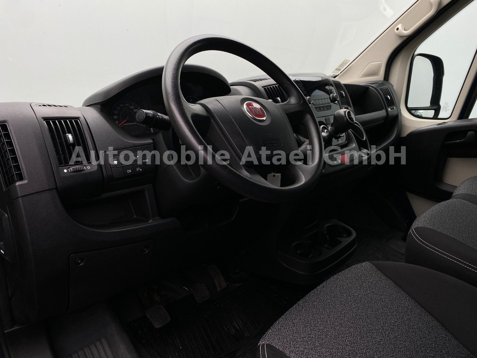 Fahrzeugabbildung Fiat Ducato 140 Erdgas Kombi MAXI 9-SITZE (4012)
