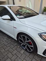 Volkswagen Golf 2.0 TSI GTI Performance  - mit Benzin-Antrieb: Weiß, Sportwagen
