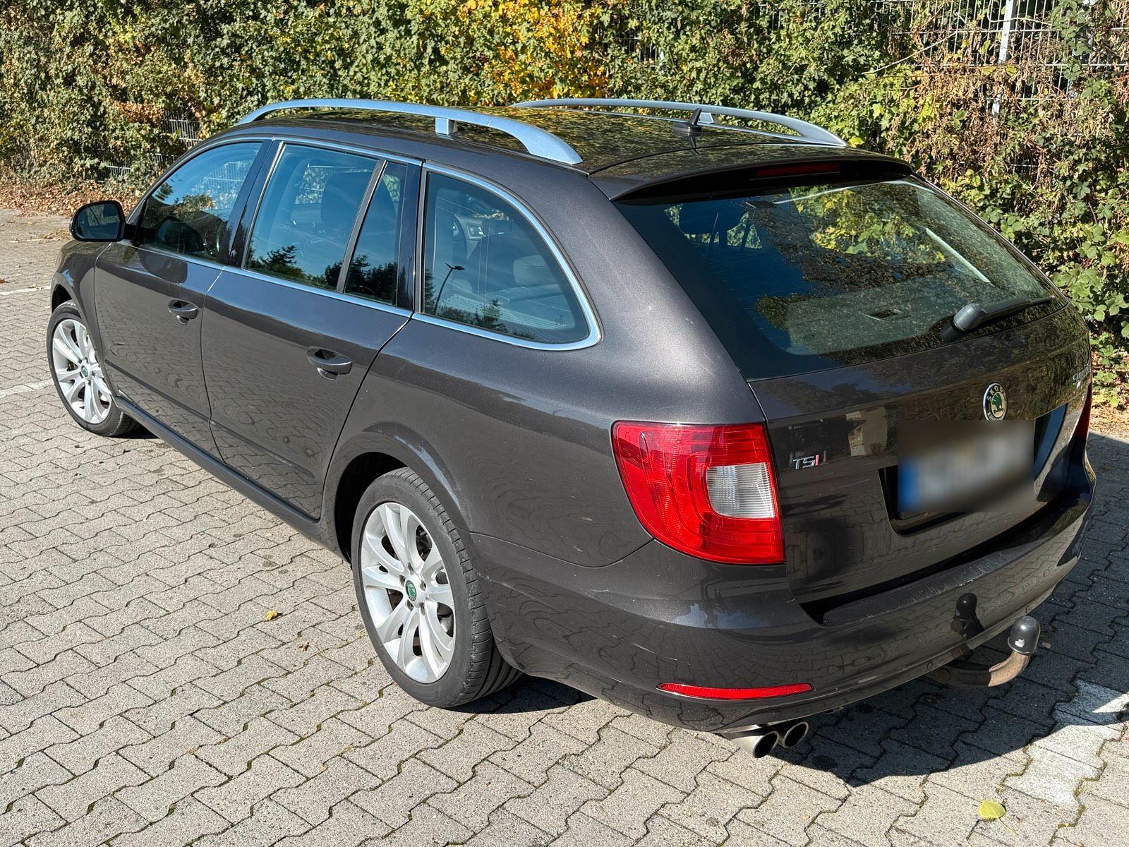 Skoda Superb 2010 — photo 13