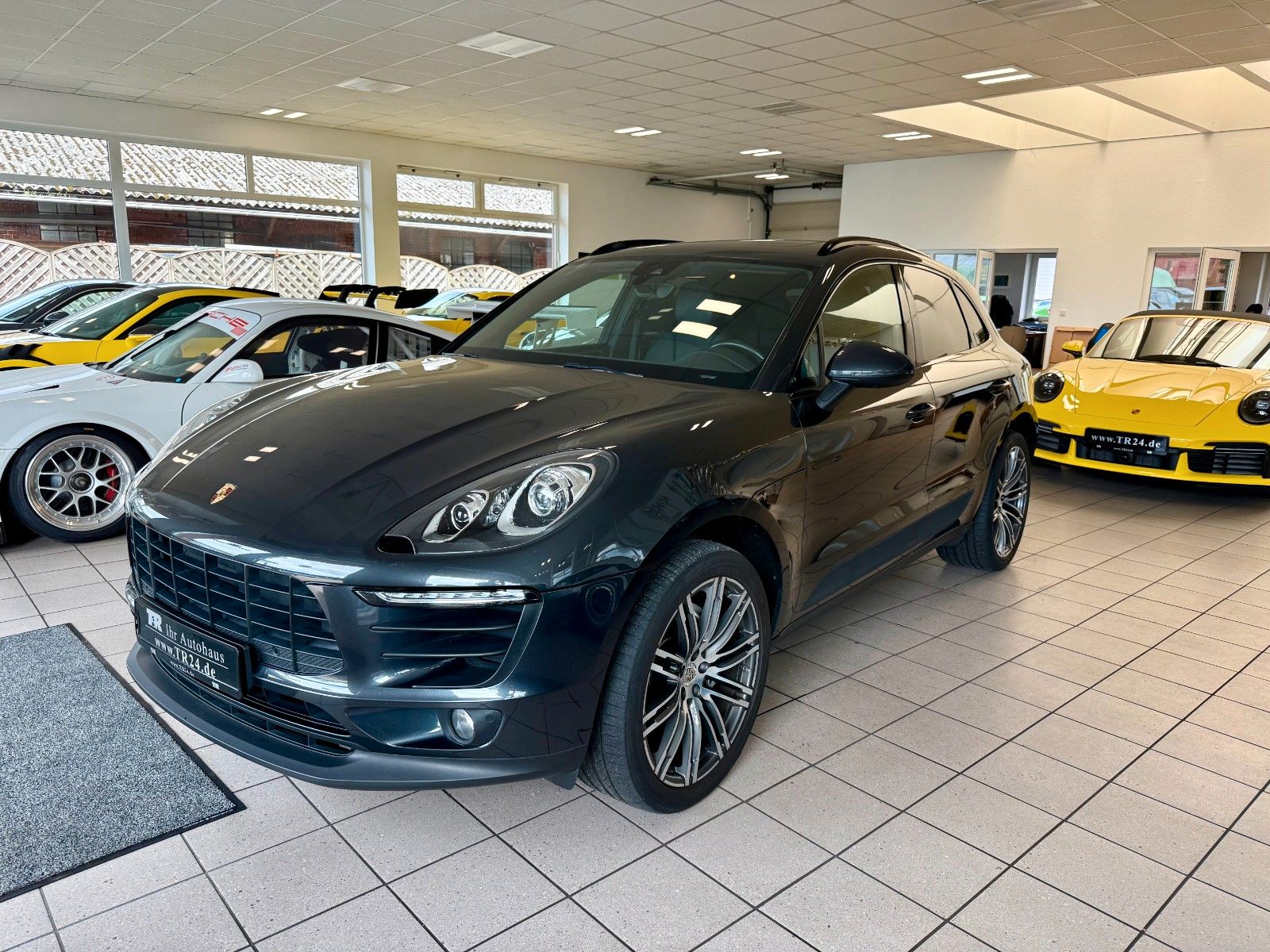 Fahrzeugabbildung Porsche Macan S Diesel PDK Panorama/21"Zoll/Xenon