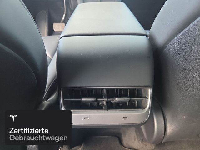 Tesla Model Y Long Range AWD foto 13