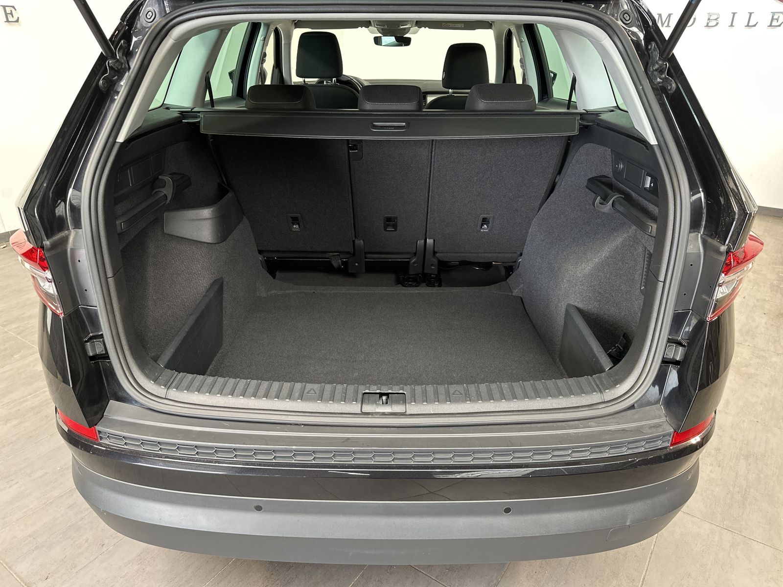 Fahrzeugabbildung SKODA Kodiaq Ambition NAV+MATRIX+ACC+AHK+KAMERA+17ZOLL