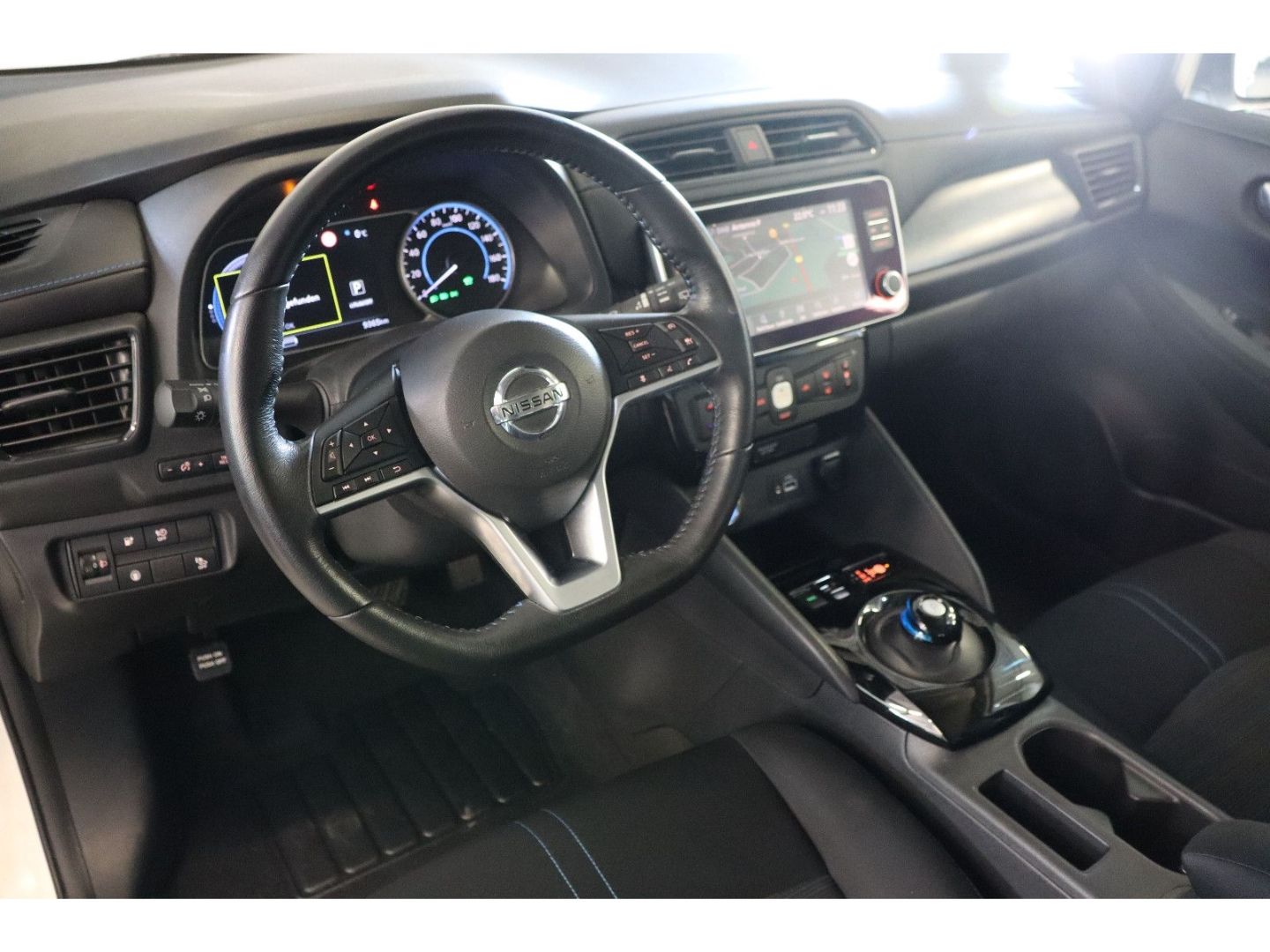 Fahrzeugabbildung Nissan Leaf 40 kWh Connect EV ACC Blis DAB Navi Kamera