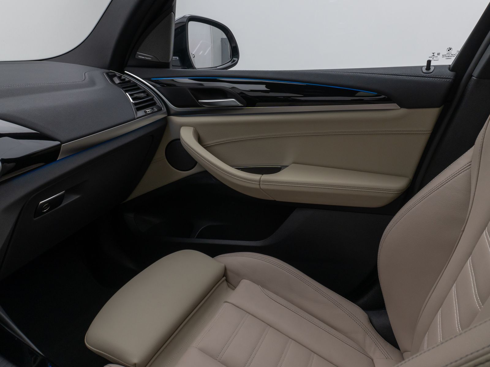 Fahrzeugabbildung BMW iX3 Impressive M Sport Panorama Laser HUD H/K