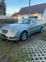 Mercedes-Benz Mercedes E 200 - gebrauchte Mercedes-Benz E 200 aus dem Jahr 2007