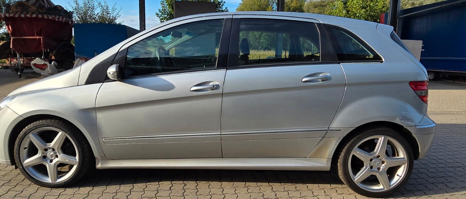 Mercedes-Benz B170 2005 — rear view