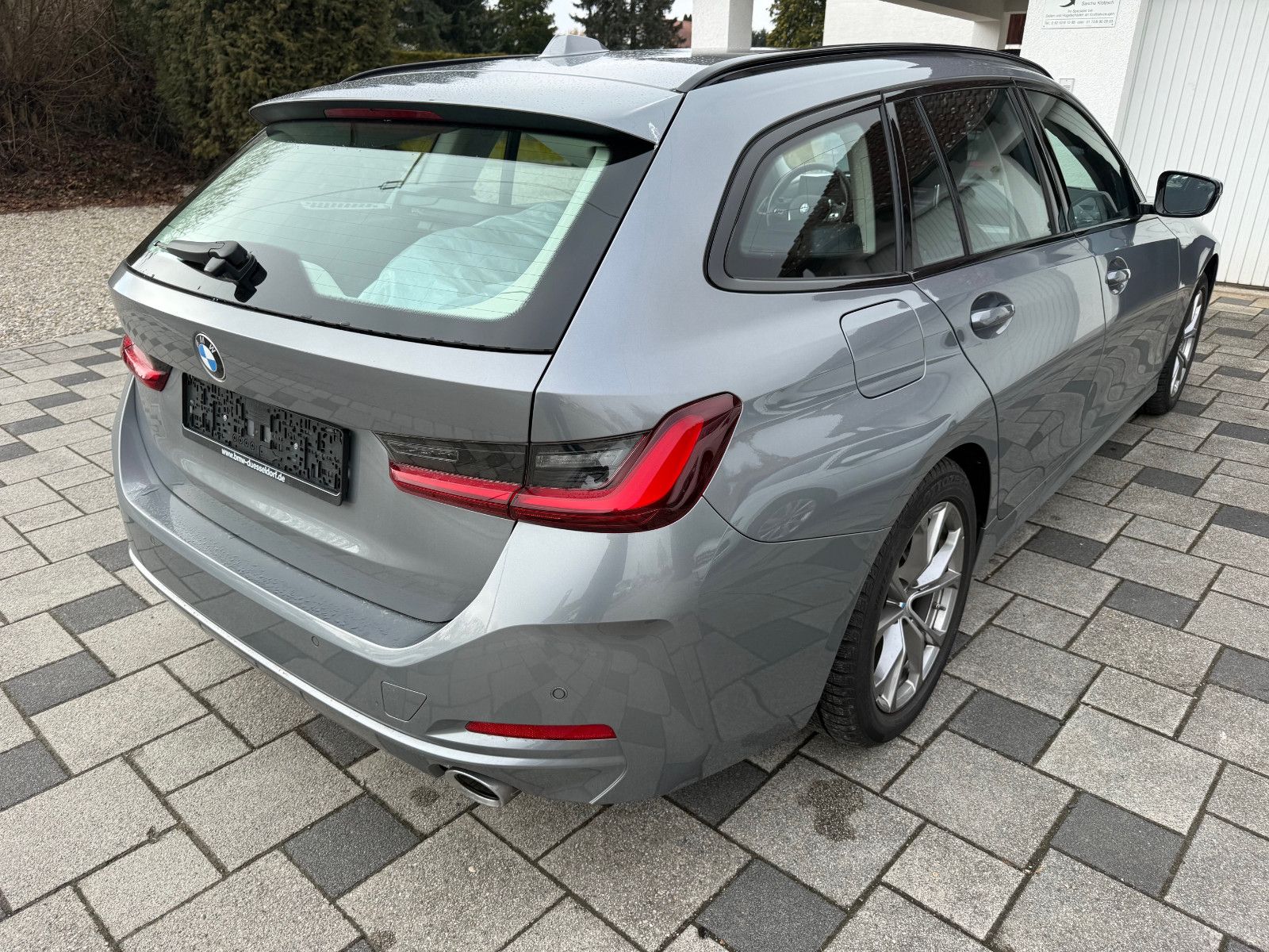 BMW 320d xDrive Touring Aut Navi LED Live Cockpit foto 4