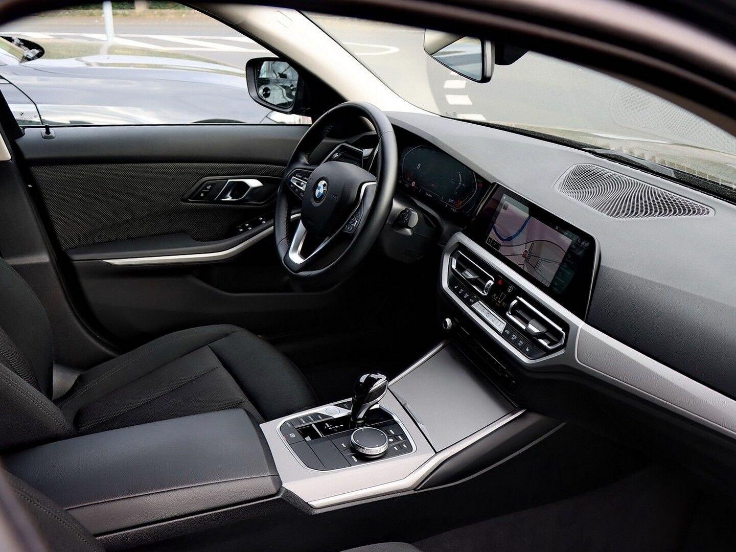 BMW 3 Series i Touring, Automatik, Live Cockpit Profession, миниатюра 5