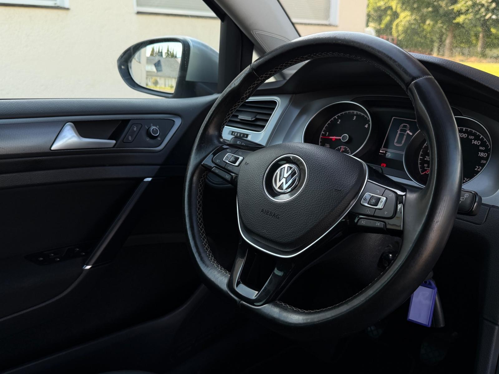 Volkswagen Golf 2015 — photo 12