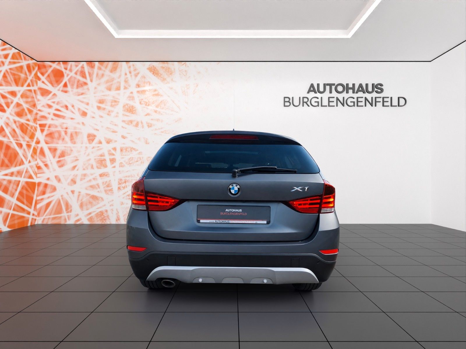 Fahrzeugabbildung BMW X1 xDrive 20 d ! LEDER ! NAVI ! KAMERA ! PANO !