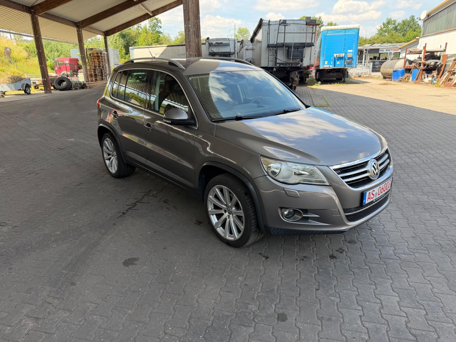 Volkswagen Tiguan 2.0 TDI Automatik 4MOTION/R line/Tüv Neu