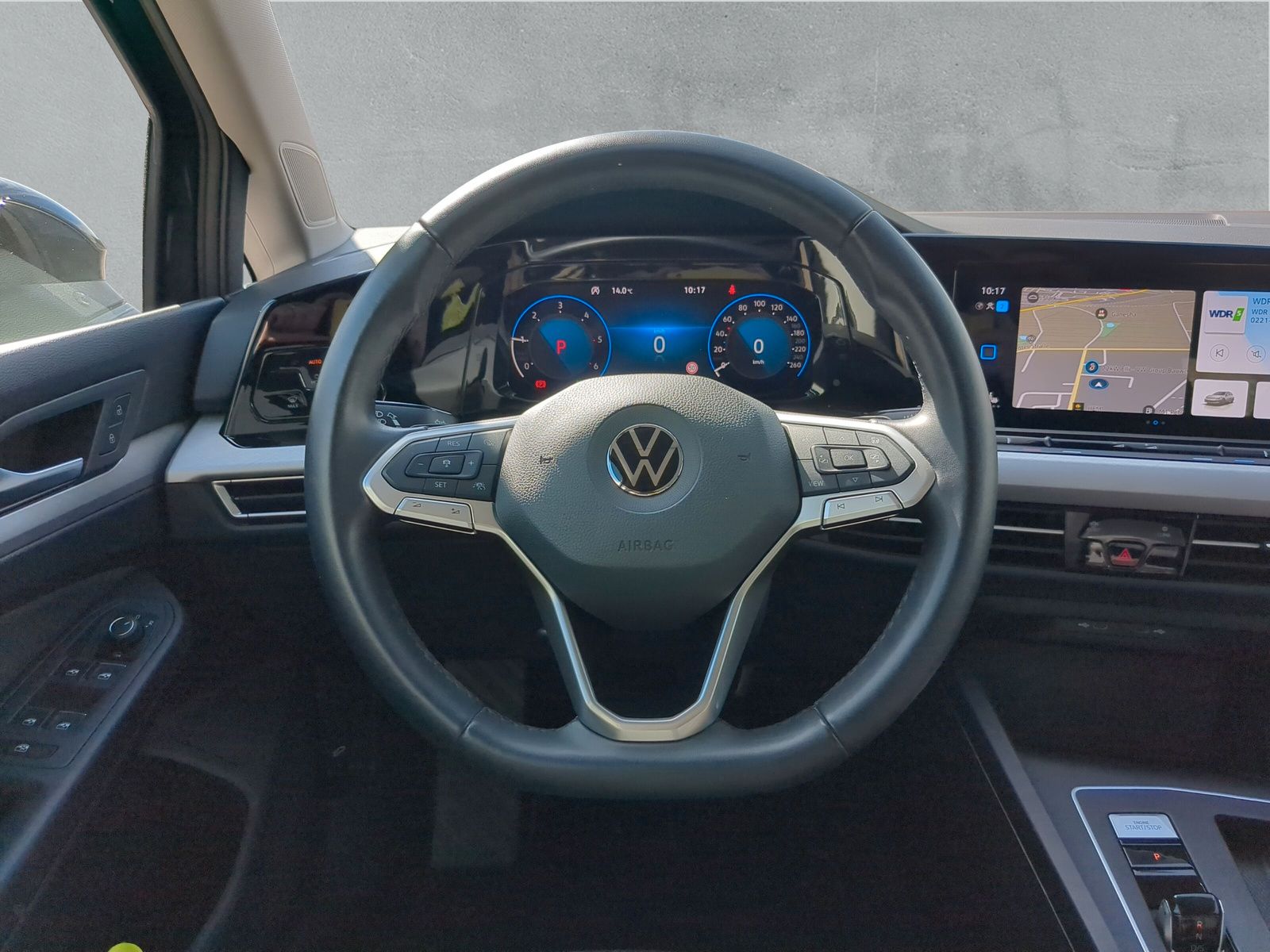 Fahrzeugabbildung Volkswagen Golf Variant 2.0 TDI Life Kamera SHZ ACC AppConn