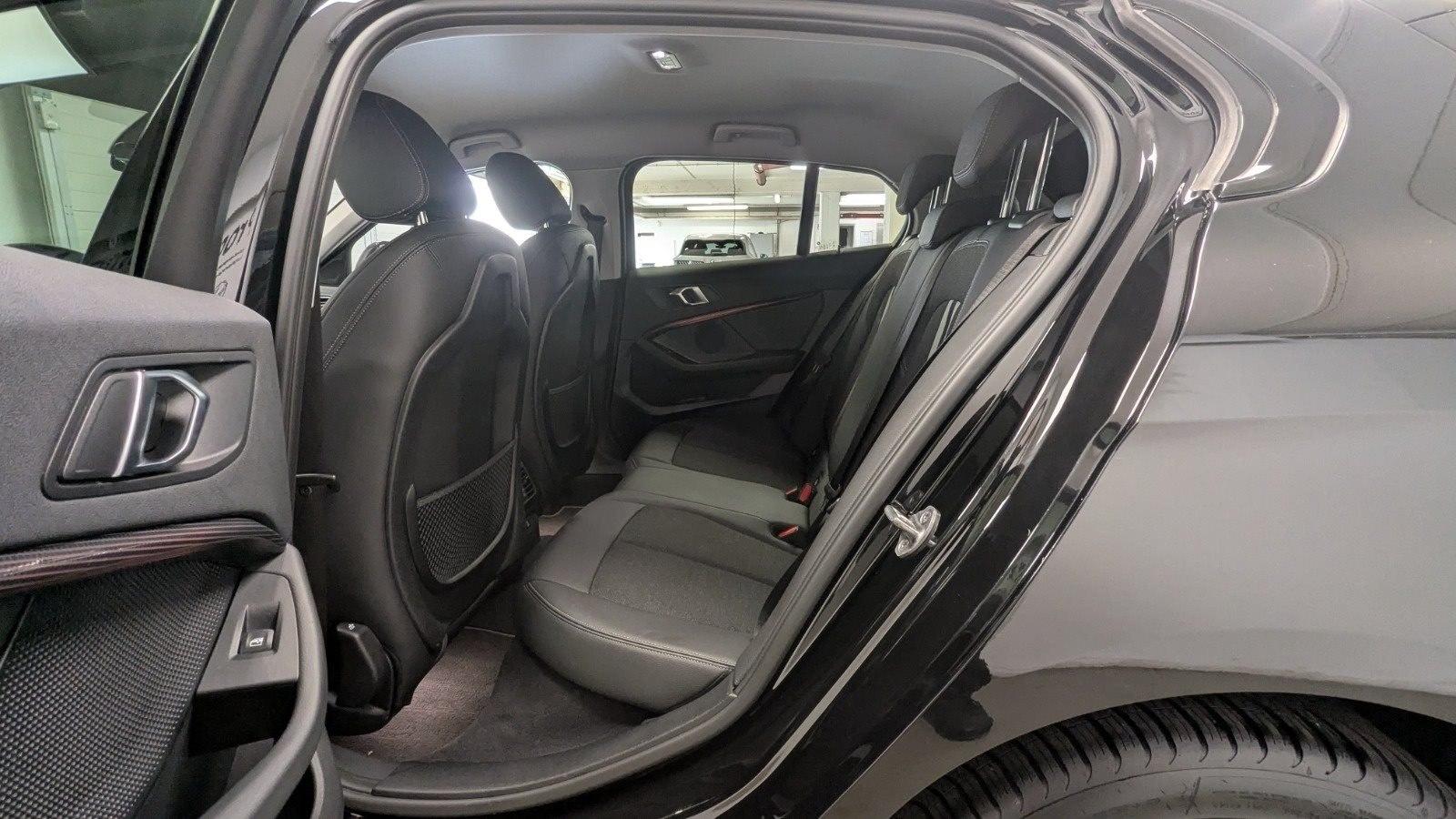 BMW 1 Series i Sport Line HiFi PA DAB LED 17'', миниатюра 20