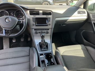 Volkswagen Golf - 12