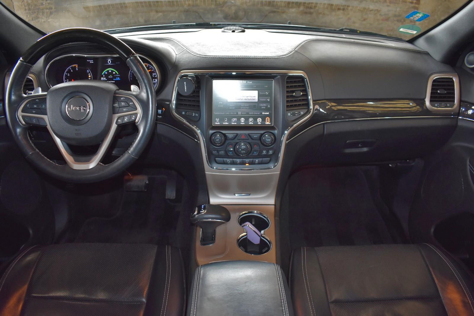 Jeep Grand Cherokee 3.0 CRD Overland | 250 ch | BVA | Toit panoramique | Sièges ventilés | Suspension pneumatique | Attelage | Cuir